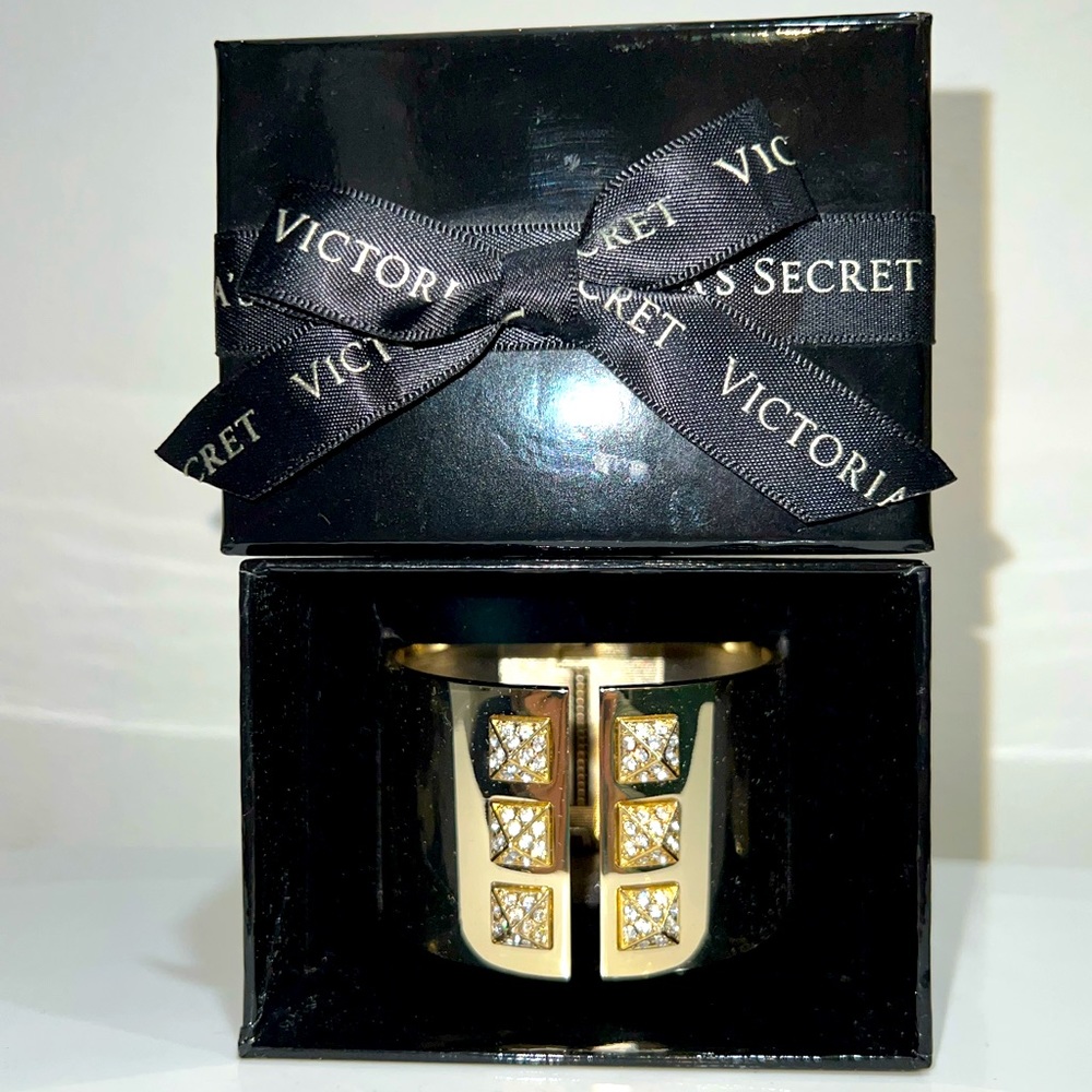 Victoria’s secret gold cuff NEW IN BOX